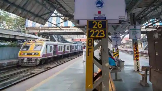 indian railway, indian railway privatization, privatization of indian railway, indian railway stations, railway station privatization